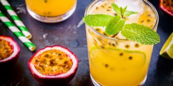 Caipirinha de maracujá