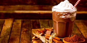 Chocolate quente com chantilly