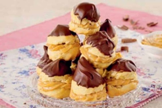 Mini carolinas com doce de leite e chocolate vovó roça padaria tradicional