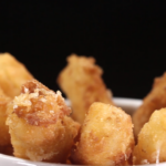 Queijo prato à milanesa tudo gostoso