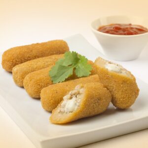 Croquete de frango de massa de coxinha tudo gostoso