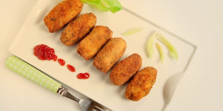 Bolinho de batata recheado com queijo simples e fácil tudo gostoso