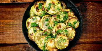 Abobrinha gratinada com cream cheese