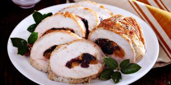 Filé de frango recheado com frutas secas