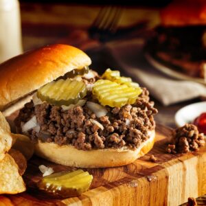 Receita de hambúrguer com pickles vai te dar água na boca