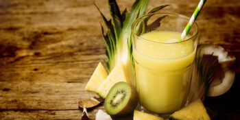 Suco de abacaxi e kiwi
