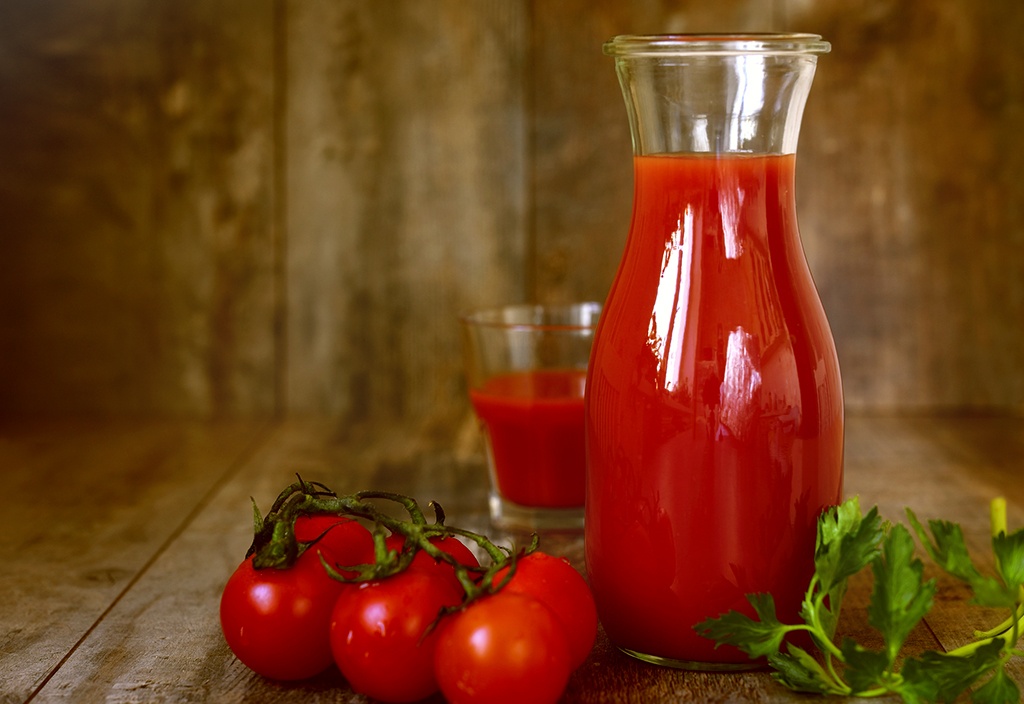 Receita de suco de tomate perfeito para seu almoço