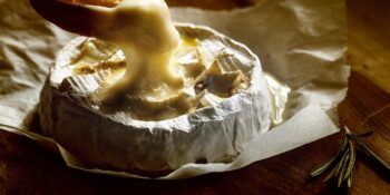 Queijo brie gratinado