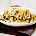 Abobrinha com alecrim ao forno [receita fácil e rápida]