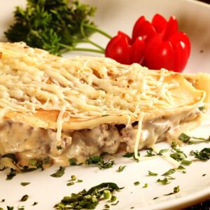 Receita de panqueca de frango ao molho branco super nutritiva