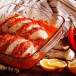 filé de frango no forno com molho de tomate e creme de leite filé de frango no forno com molho de tomate e batata filé de frango ao molho de tomate simples coxa e sobrecoxa assada no forno com molho de tomate filé de frango no forno com molho de tomate e queijo filé de frango no forno com tomate e cebola filé de frango com molho de tomate e queijo filé de frango no forno com molho branco