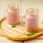 Vitamina de morango e cream cheese tudo gostoso