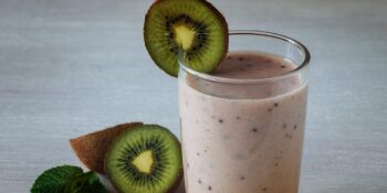 Vitamina de banana e kiwi