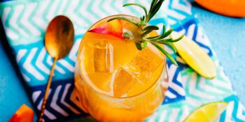 Suco de pêssego e limão