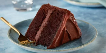 Torta molhada de chocolate
