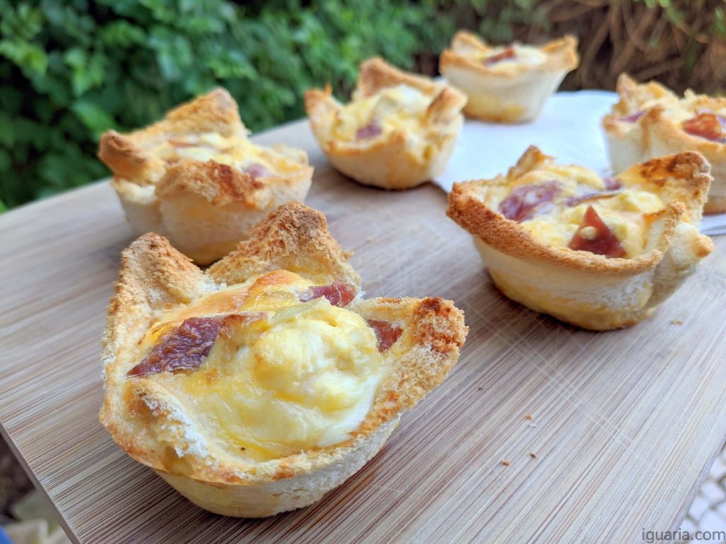 Mini quiche lorraine com pão de forma
