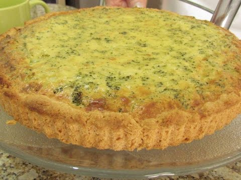 Quiche de brócolis e manjericão