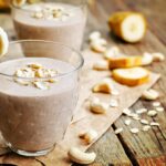 Receita de vitamina de banana, castanha de caju e aveia super cremosa