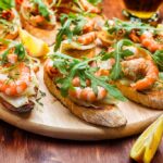 Receita de bruschetta de camarão fácil e rápida
