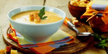 Sopa de abóbora com batata baroa