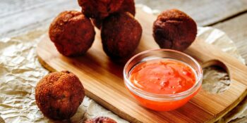 Almôndegas recheadas com queijo