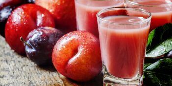 Suco de ameixa e mel