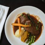 Língua ao molho madeira tudo gostoso