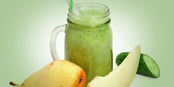 Suco de pera com pepino
