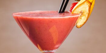 Coquetel de frutas sem álcool