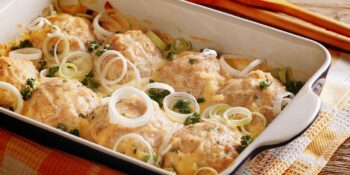 Almôndegas de frango ao molho branco