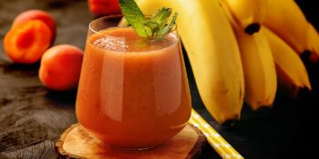 Suco de pêssego e banana