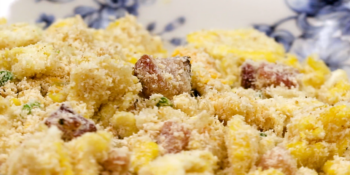 Farofa com bacon e ovos