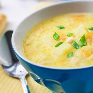 Sopa de batata com ovo