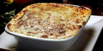 Carne assada gratinada
