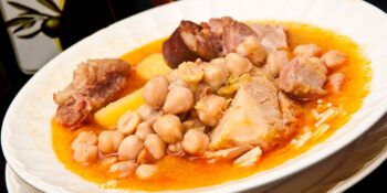 Cozido simples de grão-de-bico