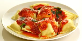 Ravioli ao molho picante