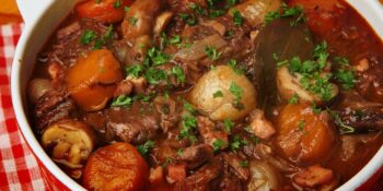 Carne com cebola miúda e cenoura