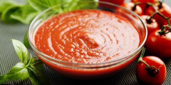Receita de molho de tomate na pressão [como fazer com dicas]