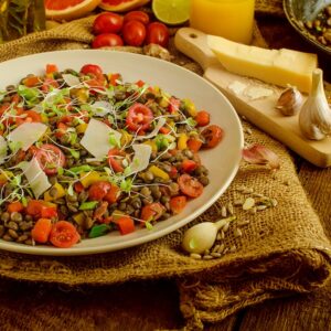 salada de lentilha com tomate e pimentão
