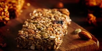 Barra de cereal com frutas secas