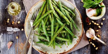 Vagem com amendoim e alho