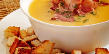 Sopa de batata baroa e bacon