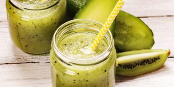 Suco de kiwi e pepino