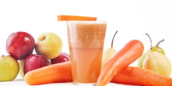 Suco de cenoura, maçã e pera