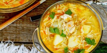 Sopa de frango ao curry
