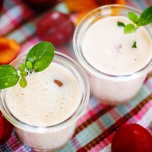 vitamina de iogurte e ameixa tudo gostoso
