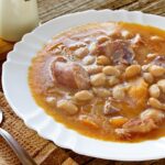 Essa sopa de feijão com bacon é simplesmente incrível, aprenda a fazer