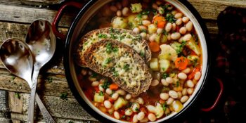 Sopa de feijão com couve-flor