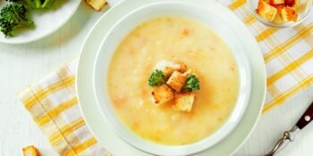 Sopa de queijo e legumes