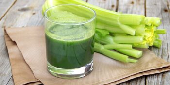 Suco detox de aipo